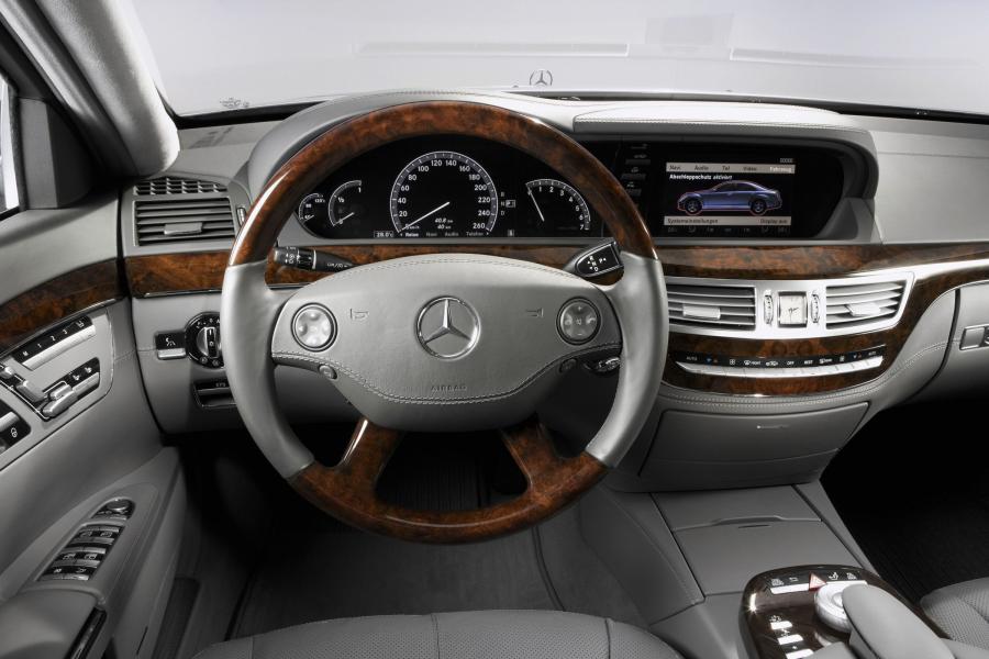  Mercedes-Benz S-Class 2007 года  (фото 402 из 414)